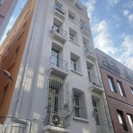 Cosmopolitan Taksim Sut